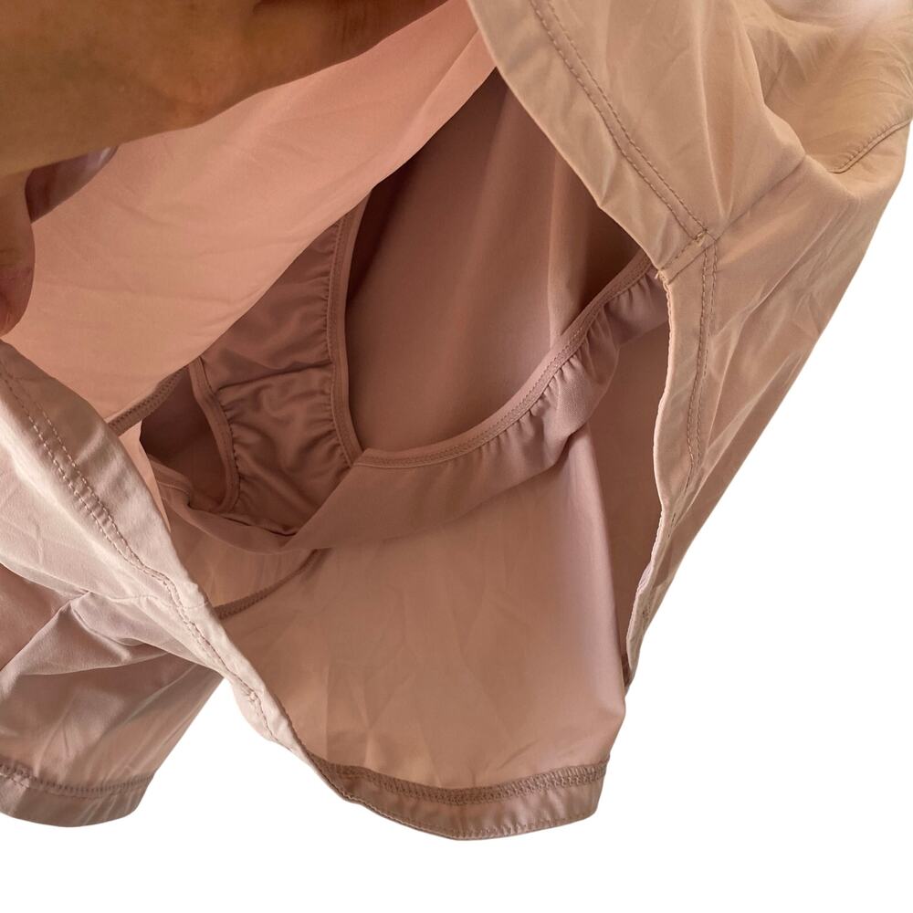 NEW NIKE DRI FIT Women's Training Shorts Size XXL Light Taupe Built in Brief - Picture 2 of 6